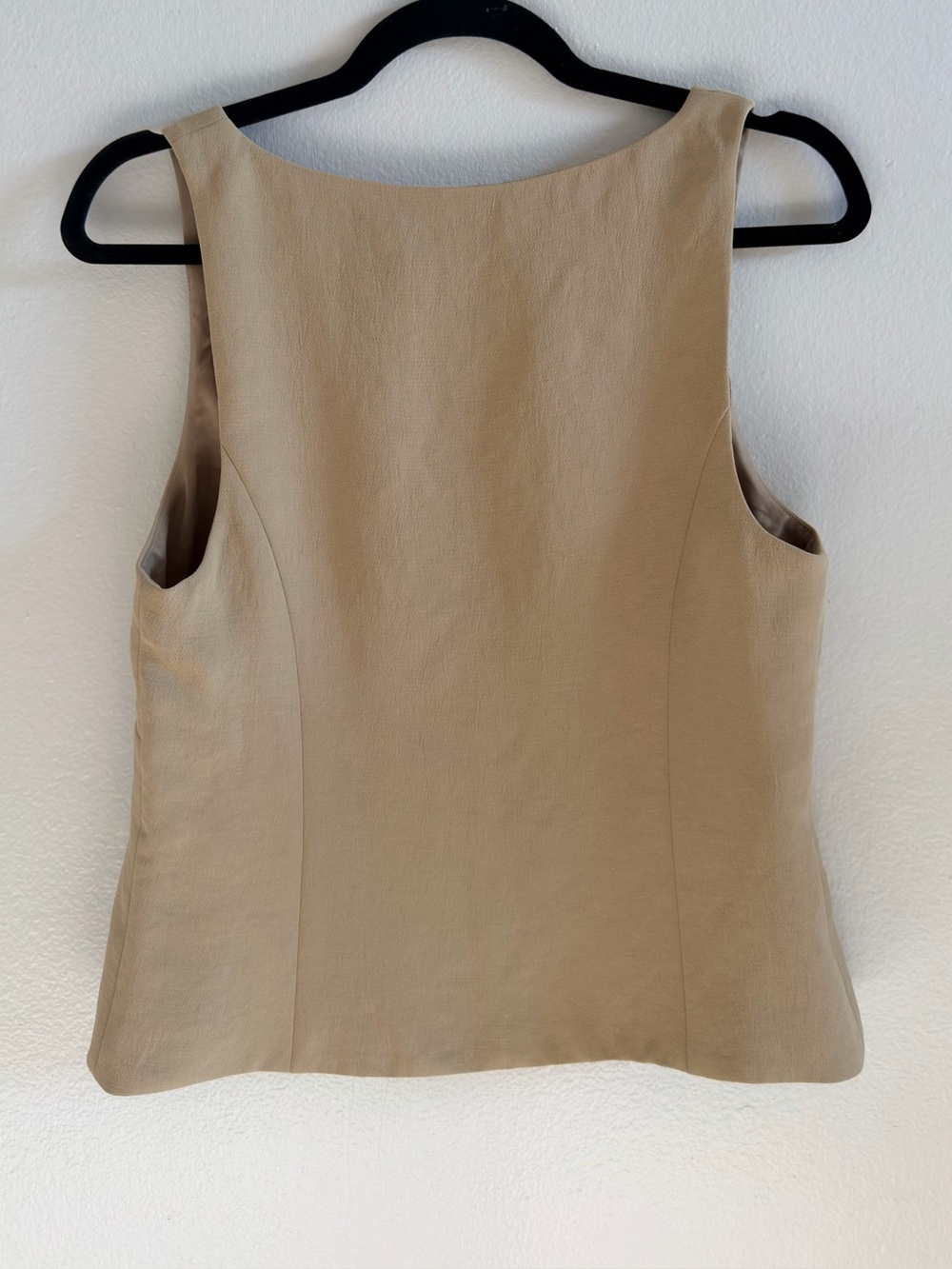 Aritzia Crepette Aperitivo Vest in Martini Olive - Picture 3 of 10